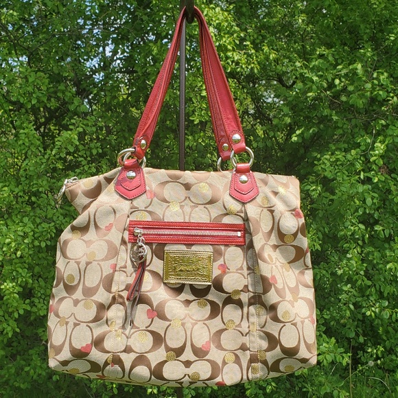 ♻️DONATED ♻️ Coach (Heart) Poppy Handbag - Picture 2 of 13
